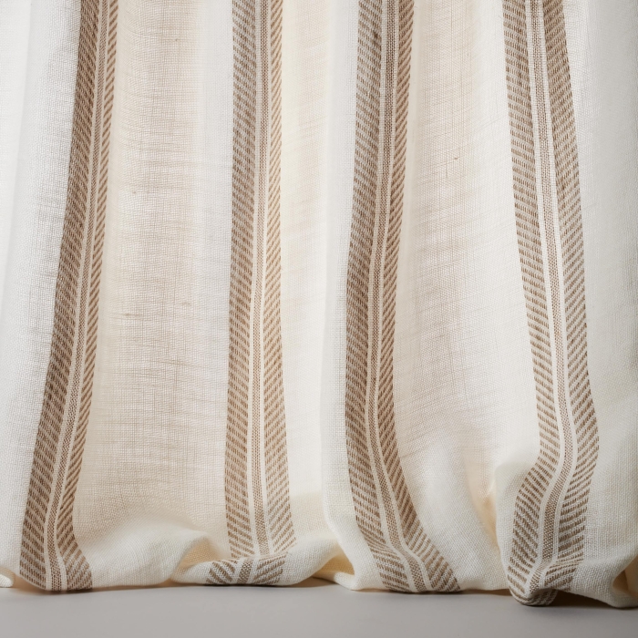 Colefax and Fowler Tansy Stripe Leinen in beige